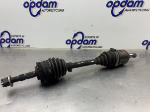Begagnade Drivaxel, vänster fram Opel Corsa C (F08/68) 1.2 16V Twin Port Pris € 50,00 Marginaltabell erbjuds av Gebr Opdam B.V.