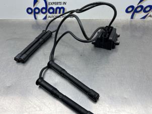 Gebruikte Bobine Renault Clio III (BR/CR) 1.2 16V 75 Prijs € 50,00 Margeregeling aangeboden door Gebr Opdam B.V.