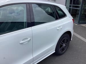 Gebruikte Portier 4Deurs links-achter Audi Q5 (8RB) 2.0 TFSI 16V Hybrid Quattro Prijs € 500,00 Margeregeling aangeboden door Gebr Opdam B.V.