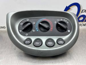 Begagnade Värmekontrollpanel Ford Ka I 1.3i Pris € 50,00 Marginaltabell erbjuds av Gebr Opdam B.V.