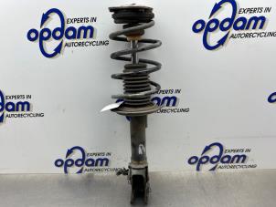 Gebruikte Mac Phersonpoot links-voor Mercedes B (W245) 2.0 B-200 16V Prijs € 75,00 Margeregeling aangeboden door Gebr Opdam B.V.