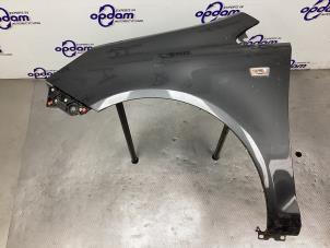 Begagnade Framskärm, vänster Opel Corsa D 1.4 16V Twinport Pris € 75,00 Marginaltabell erbjuds av Gebr Opdam B.V.