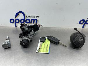 Begagnade Cylinderlåsuppsättning (komplett) Volkswagen Up! (121) 1.0 12V 60 Pris € 125,00 Marginaltabell erbjuds av Gebr Opdam B.V.