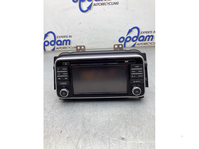 Navigeringssystem från en Nissan Micra (K14) 0.9 IG-T 12V 2018