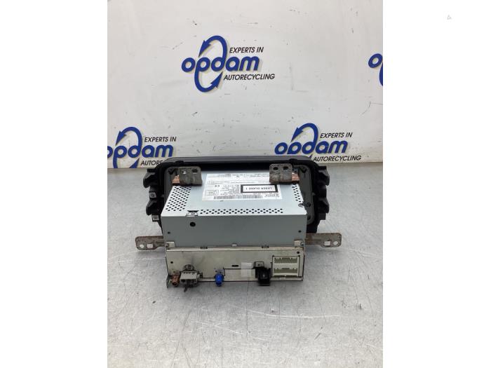 Navigeringssystem från en Nissan Micra (K14) 0.9 IG-T 12V 2018