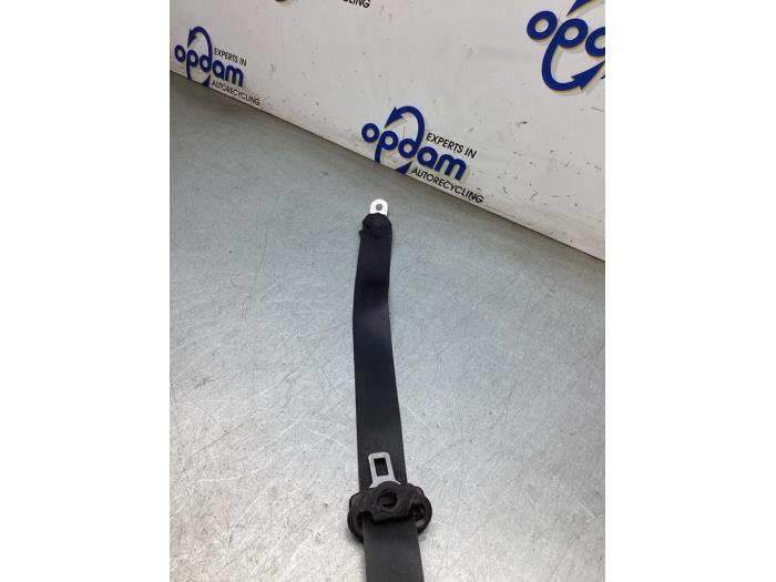 Främre säkerhetsbälte, vänster från en Skoda Octavia Combi (1Z5) 1.2 TSI 2010