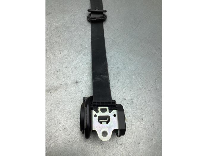 Främre säkerhetsbälte, vänster från en Skoda Octavia Combi (1Z5) 1.2 TSI 2010