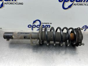 Begagnade Stötdämparstång, höger fram Volkswagen Caddy III (2KA,2KH,2CA,2CH) 1.9 TDI Pris € 60,00 Marginaltabell erbjuds av Gebr Opdam B.V.