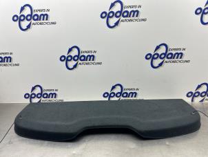 Gebruikte Hoedenplank Ford Ka II 1.2 Prijs € 75,00 Margeregeling aangeboden door Gebr Opdam B.V.