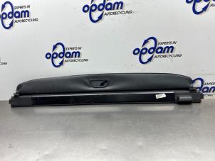 Begagnade Skydd, bagageutrymme Mercedes B (W245) 1.5 B-150 16V Pris € 100,00 Marginaltabell erbjuds av Gebr Opdam B.V.