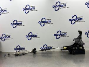 Gebruikte Versnellingsbak Bedieningskabel Opel Insignia Sports Tourer 1.4 Turbo 16V Ecotec Prijs € 125,00 Margeregeling aangeboden door Gebr Opdam B.V.