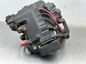 Używane Skrzynka bezpieczników Skoda Fabia II Combi 1.2i 12V Cena € 35,00 Procedura marży oferowane przez Gebr Opdam B.V.