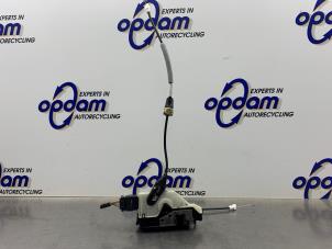Gebruikte Deurslot Mechaniek 4Deurs rechts-voor Peugeot 208 I (CA/CC/CK/CL) 1.2 Vti 12V PureTech 82 Prijs € 50,00 Margeregeling aangeboden door Gebr Opdam B.V.