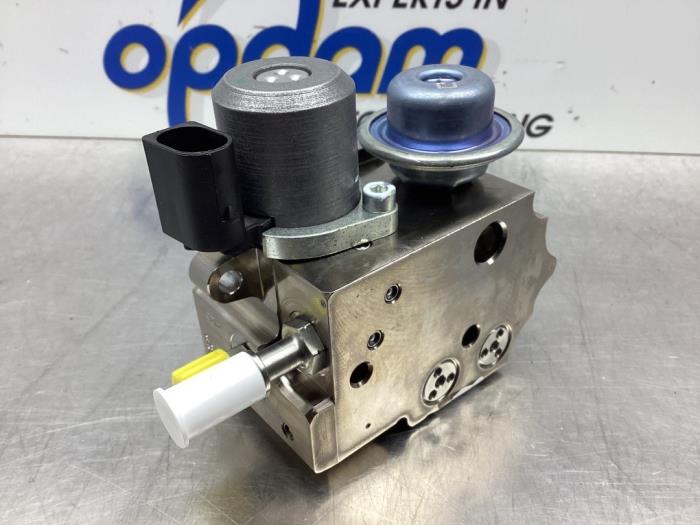 Högtryckspump från en MINI Countryman (R60) 1.6 16V Cooper S ALL4 2012