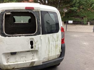 Używane Tylne drzwi samochodu dostawczego Peugeot Bipper (AA) 1.3 HDI Cena € 150,00 Procedura marży oferowane przez Gebr Opdam B.V.