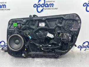 Begagnade Fönstermekanism, 4-dörrars, höger fram Volvo V40 (MV) 2.0 D2 16V Pris € 90,00 Marginaltabell erbjuds av Gebr Opdam B.V.