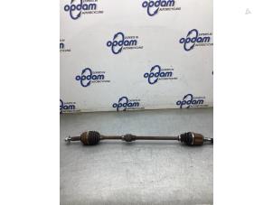 Begagnade Drivaxel, höger fram Mitsubishi Space Star (A0) 1.0 12V Pris € 75,00 Marginaltabell erbjuds av Gebr Opdam B.V.