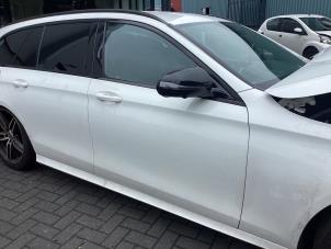 Begagnade Framdörr, 4-dörrars, höger Mercedes E Estate (S213) E-220d 2.0 Turbo 16V Pris € 750,00 Marginaltabell erbjuds av Gebr Opdam B.V.