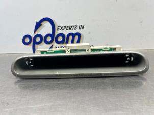 Gebruikte Display Interieur Renault Twingo (C06) 1.2 Prijs € 40,00 Margeregeling aangeboden door Gebr Opdam B.V.