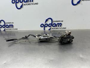 Gebruikte Deurslot Mechaniek 4Deurs rechts-voor Hyundai Atos 1.1 12V Prijs € 50,00 Margeregeling aangeboden door Gebr Opdam B.V.