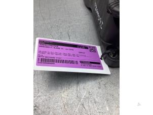 Gebruikte Versnellingspook Mercedes A (W176) 1.6 A-180 16V Prijs € 30,00 Margeregeling aangeboden door Gebr Opdam B.V.