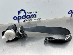 Używane Pas bezpieczenstwa prawy tyl Mazda 5 (CR19) 1.8i 16V Cena € 40,00 Procedura marży oferowane przez Gebr Opdam B.V.