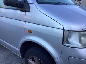 Begagnade Framskärm, höger Volkswagen Transporter T5 2.5 TDi PF Pris € 80,00 Marginaltabell erbjuds av Gebr Opdam B.V.
