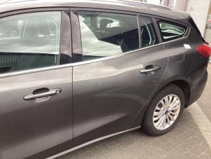 Gebruikte Portier 4Deurs links-achter Ford Focus 4 Wagon 1.0 Ti-VCT EcoBoost 12V 125 Prijs € 600,00 Margeregeling aangeboden door Gebr Opdam B.V.