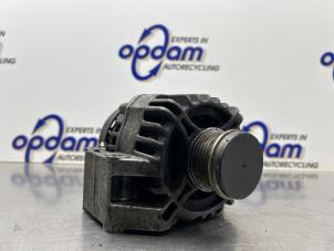 Gebruikte Dynamo Opel Combo 1.3 CDTI 16V ecoFlex Prijs € 60,00 Margeregeling aangeboden door Gebr Opdam B.V.