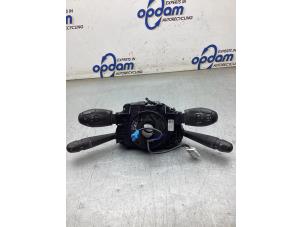 Używane Przelacznik Combi kolumny kierownicy Peugeot Expert (V1/VA/VB/VE/VF/VT/VY) 2.0 Blue HDi 120 16V Cena € 150,00 Procedura marży oferowane przez Gebr Opdam B.V.