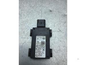 Gebruikte Radar sensor Hyundai Ioniq 5 (NE) 77/84 kWh RWD Prijs € 250,00 Margeregeling aangeboden door Gebr Opdam B.V.