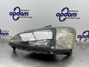 Begagnade Strålkastare, vänster Daihatsu YRV (M2) 1.0 12V DVVT STi Pris € 60,00 Marginaltabell erbjuds av Gebr Opdam B.V.