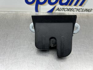 Begagnade Låsmekanism, baklucka Seat Leon (1P1) 1.6 Pris € 40,00 Marginaltabell erbjuds av Gebr Opdam B.V.