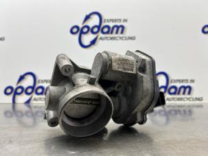 Gebruikte Gasklephuis Ford Focus C-Max 1.8 16V Prijs € 100,00 Margeregeling aangeboden door Gebr Opdam B.V.