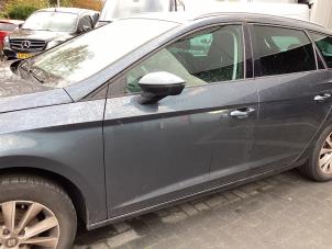 Begagnade Dörr, 4-dörrars, vänster fram Seat Leon ST (5FF) 1.0 TSI 12V Pris € 450,00 Marginaltabell erbjuds av Gebr Opdam B.V.