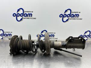 Gebruikte Mac Phersonpoot links-voor Opel Astra K Sports Tourer 1.0 Turbo 12V Prijs € 75,00 Margeregeling aangeboden door Gebr Opdam B.V.