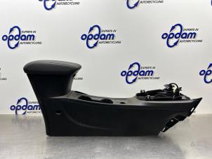 Begagnade Armstöd Opel Astra K Sports Tourer 1.0 Turbo 12V Pris € 75,00 Marginaltabell erbjuds av Gebr Opdam B.V.