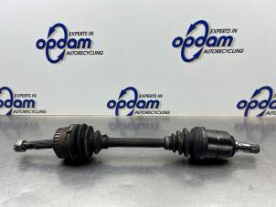 Begagnade Drivaxel, vänster fram Opel Corsa C (F08/68) 1.2 16V Twin Port Pris € 50,00 Marginaltabell erbjuds av Gebr Opdam B.V.