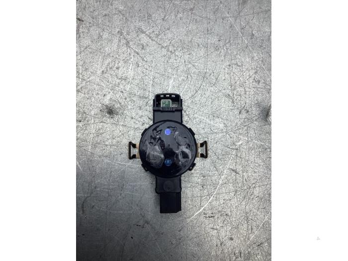 Regensensor van een Volkswagen Up! (121) 1.0 12V 60 2020