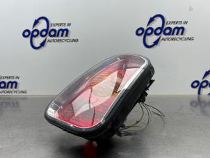 Begagnade Baklykta, höger BMW Mini One/Cooper (R50) 1.6 16V Cooper Pris € 40,00 Marginaltabell erbjuds av Gebr Opdam B.V.