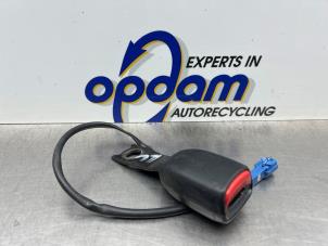 Begagnade Främre bältesspänne, vänster Toyota MR2 (ZZW30) 1.8 16V VT-i Pris € 25,00 Marginaltabell erbjuds av Gebr Opdam B.V.