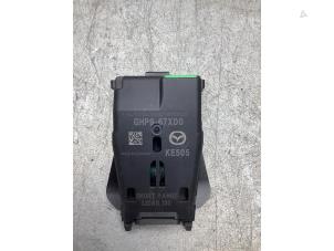 Gebruikte Sensor ACC (afstand) Mazda 3 (BM/BN) 2.0 SkyActiv-G 16V Prijs € 60,00 Margeregeling aangeboden door Gebr Opdam B.V.