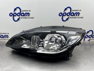 Gebruikte Linker Koplamp Peugeot 308 SW (L4/L9/LC/LJ/LR) 1.6 BlueHDi 120 Prijs € 150,00 Margeregeling aangeboden door Gebr Opdam B.V.