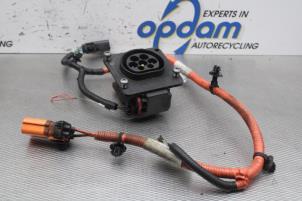 Używane Kabel ladowania hybryda Ford Kuga III (DFK) 2.5 PHEV 16V Cena € 150,00 Procedura marży oferowane przez Gebr Opdam B.V.