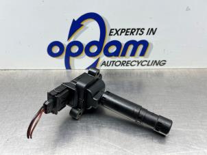 Gebruikte Bobine Mercedes C Sportcoupé (C203) 1.8 C-180K 16V Prijs € 20,00 Margeregeling aangeboden door Gebr Opdam B.V.