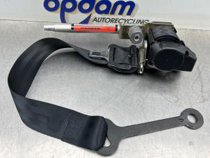 Nya Främre säkerhetsbälte, vänster Saab 9-3 Pris € 302,50 Inklusive moms erbjuds av Gebr Opdam B.V.