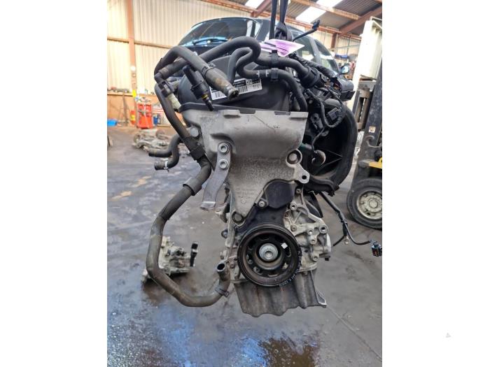 Engine Volkswagen Polo V 1.0 12V BlueMotion Technology - CHYB