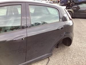 Gebruikte Deur 4Deurs links-achter Fiat Punto Evo (199) 1.3 JTD Multijet 85 16V Euro 5 Prijs € 150,00 Margeregeling aangeboden door Gebr Opdam B.V.