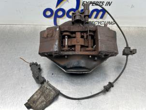 Gebruikte Remklauw (Tang) links-achter Mercedes ML I (163) 270 2.7 CDI 20V Prijs € 50,00 Margeregeling aangeboden door Gebr Opdam B.V.