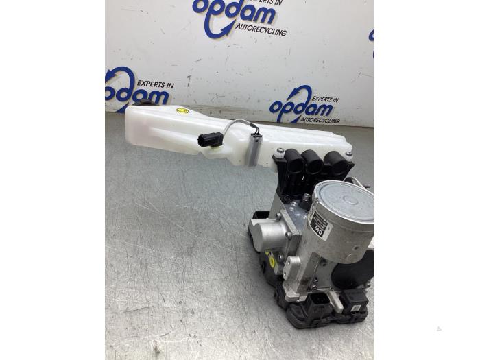 Bromsservo från en Kia Niro I (DE) E-Niro 64 kWh 2021